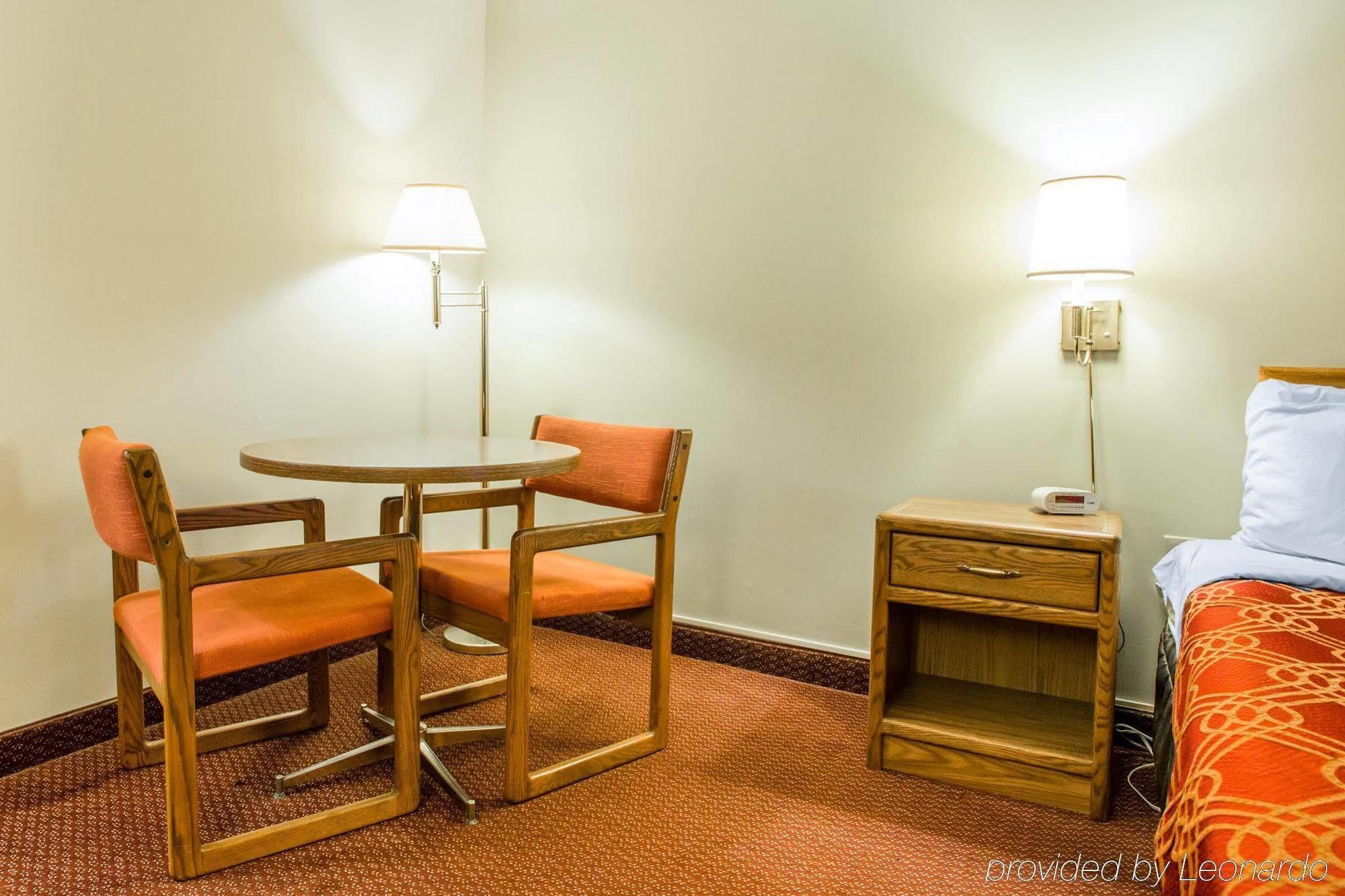 Travelodge By Wyndham Merrill Dış mekan fotoğraf